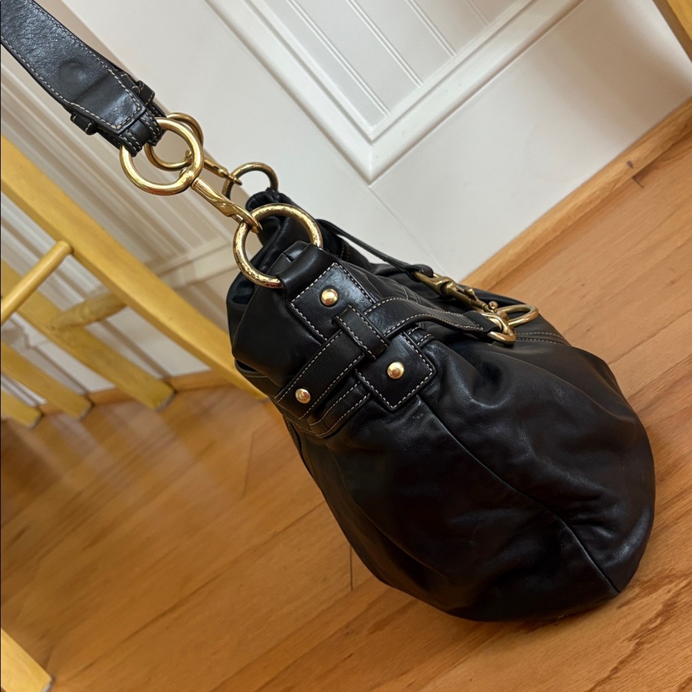 COACH vintage Hamptons Belted Hobo Shoulder Bag Y2K Black Leather Buckle Brass - Picture 4 of 16